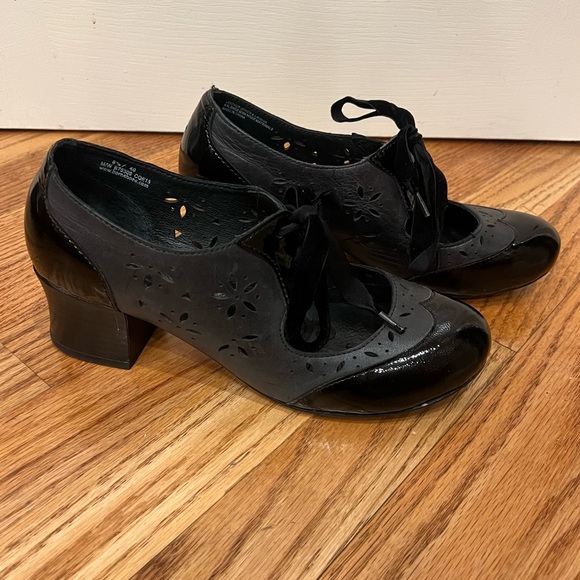 Born Black Lace Up Heels Leather Toe Velvet Mary Jane Oxford Whimsigoth 8.5 - Picture 4 of 9